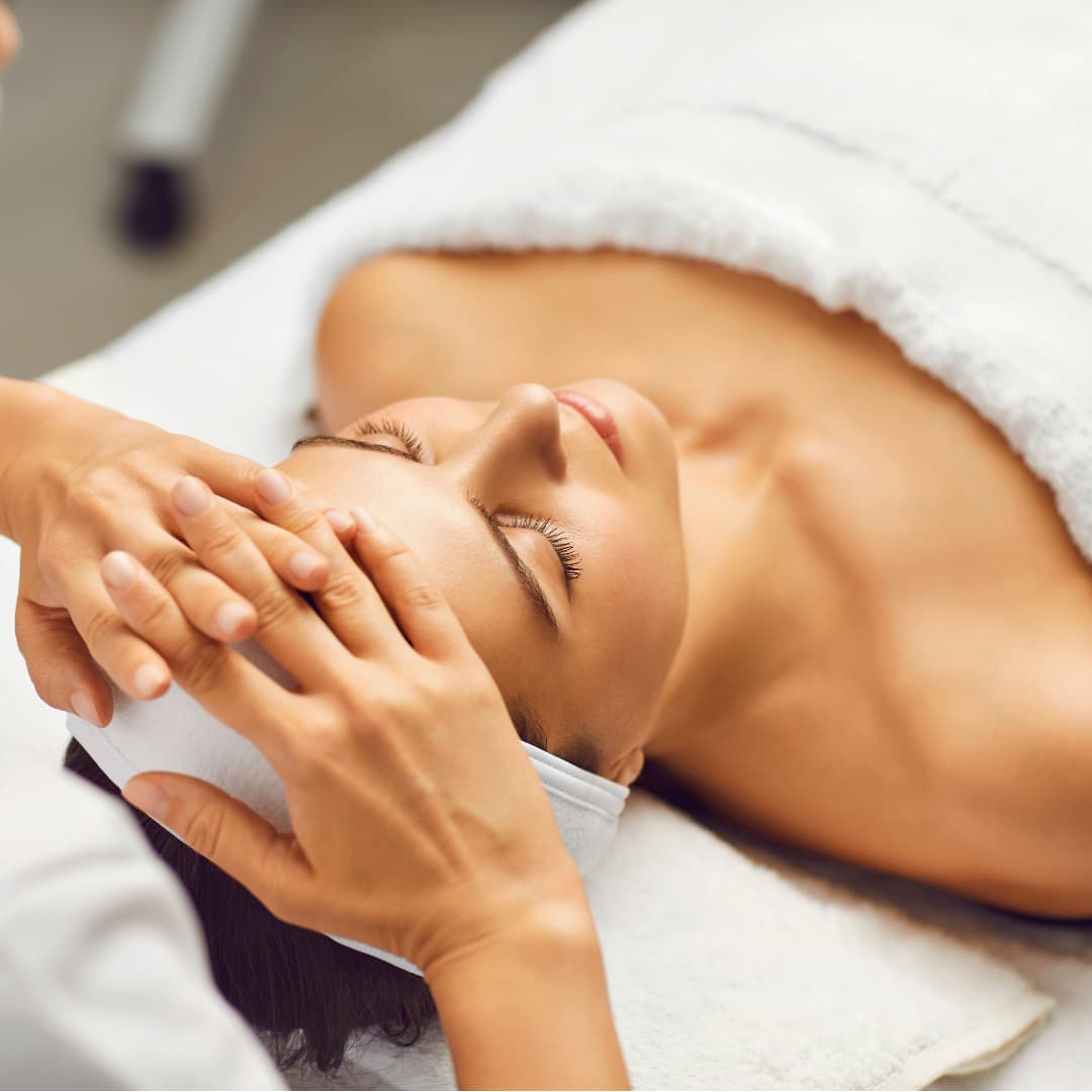 Deea's Blissful Facial Massage